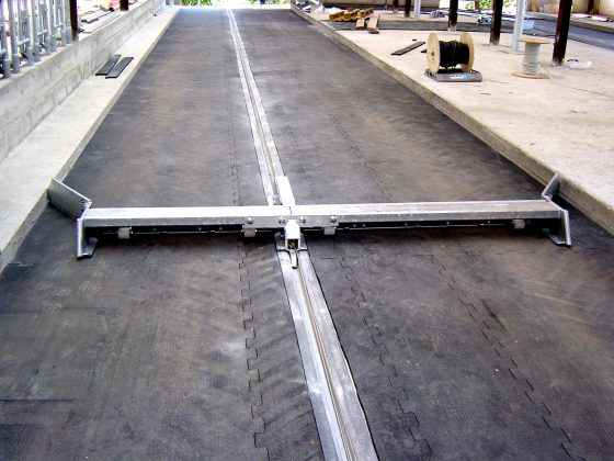 Flap Scraper (Klapkový systém) – Agromont Nitra, spol. s r. o.
